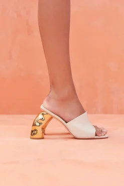 CAPRI SANDAL - OFF WHITE