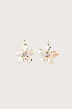 DELLA EARRING - PEARL