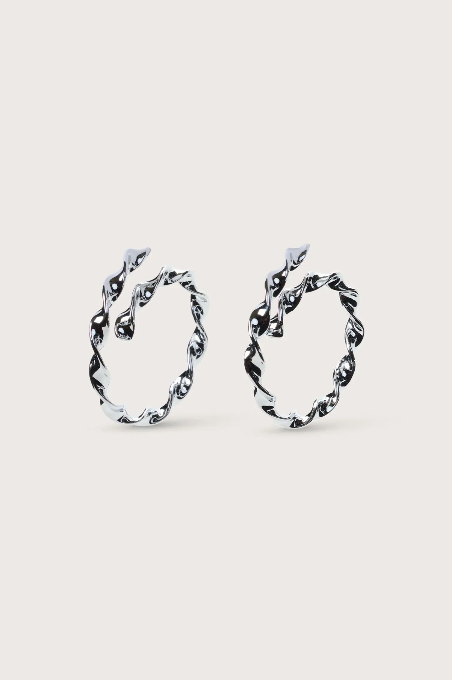 EZARA EARRING - SHINY SILVER