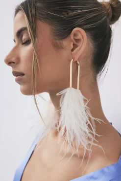 META FEATHER EARRING - OFF WHITE