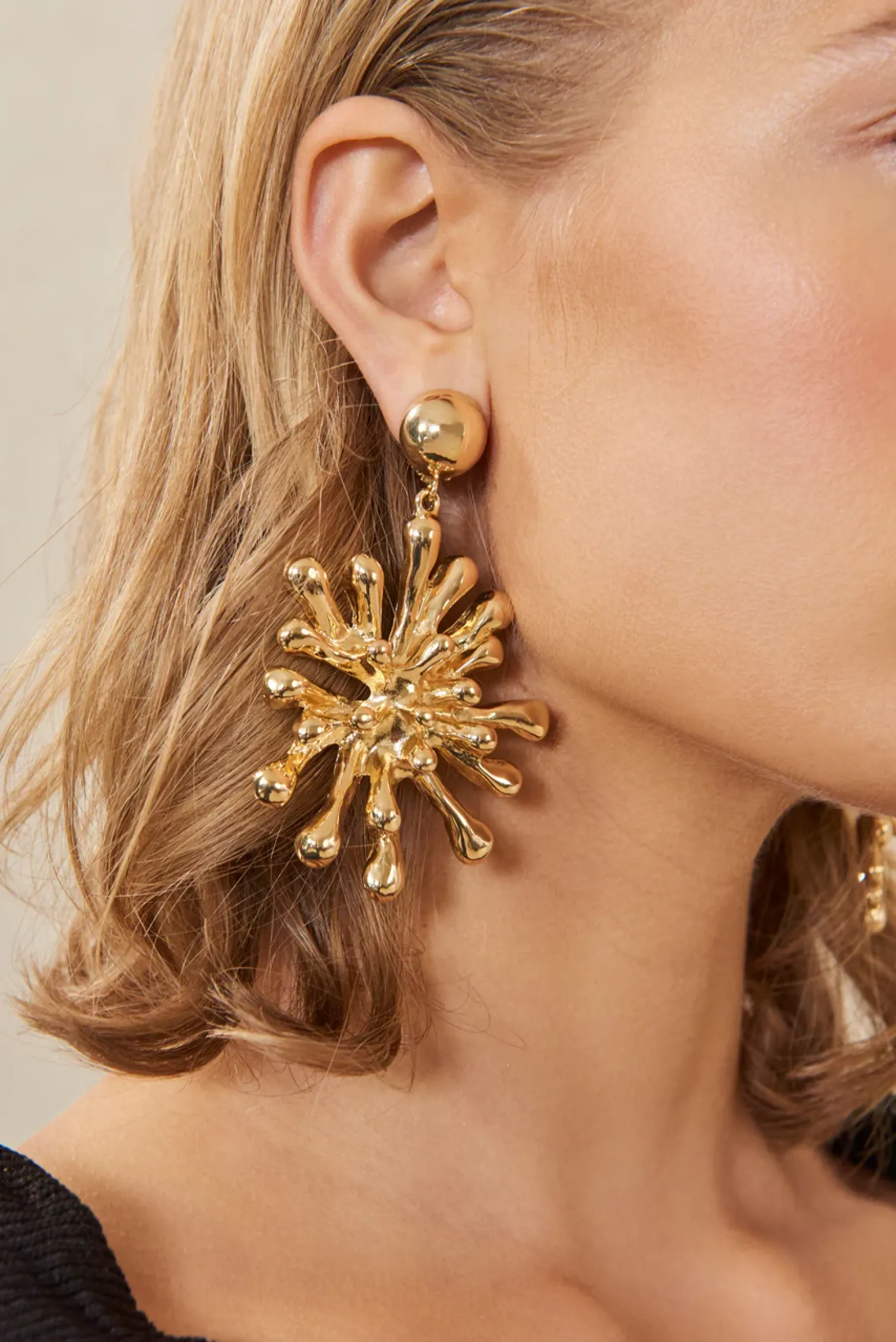 ODEYA EARRING - SHINY BRASS